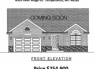6909 Deer Ridge Dr, Temperance, MI 48182