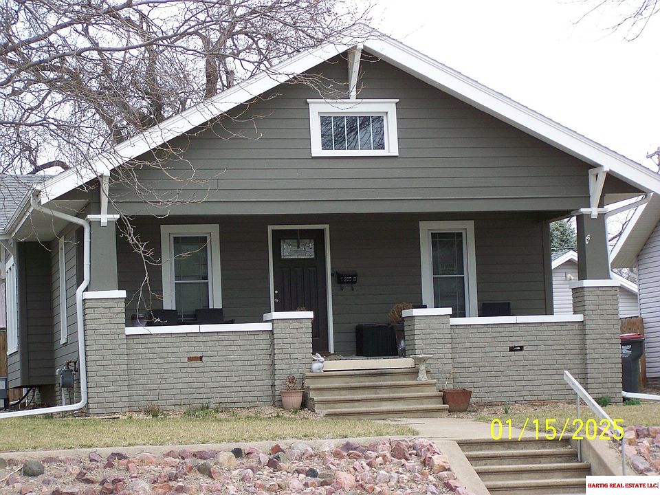 1208 Court St Beatrice NE 68310 Zillow