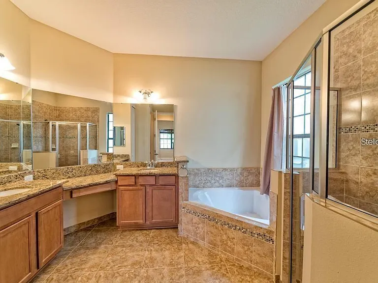 8244 Prestbury Dr — Photo 18