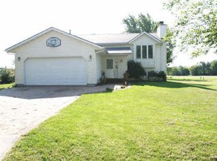 100 New Brunswick Ln S, Poplar Grove, IL 61065