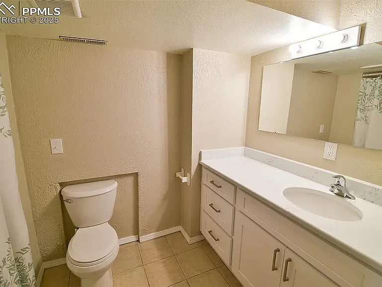 3342 Queen Anne Way — Photo 12