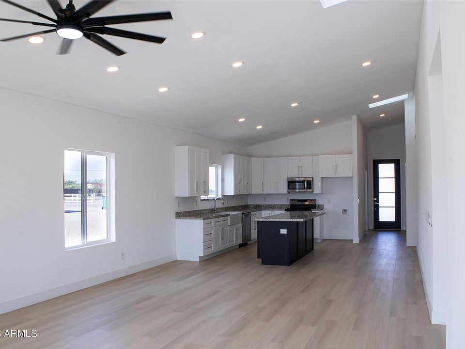 1st image of 4215 N ROBLE Circle