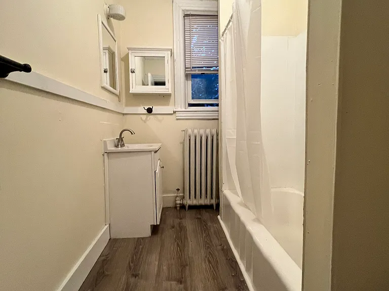 83 Englewood Ave #8 — Photo 24