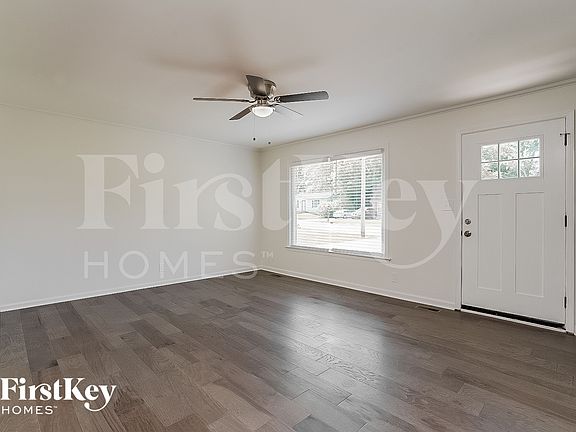 2nd image of 380 Louise Ln