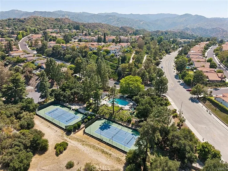 23491 Thornewood Dr — Photo 31