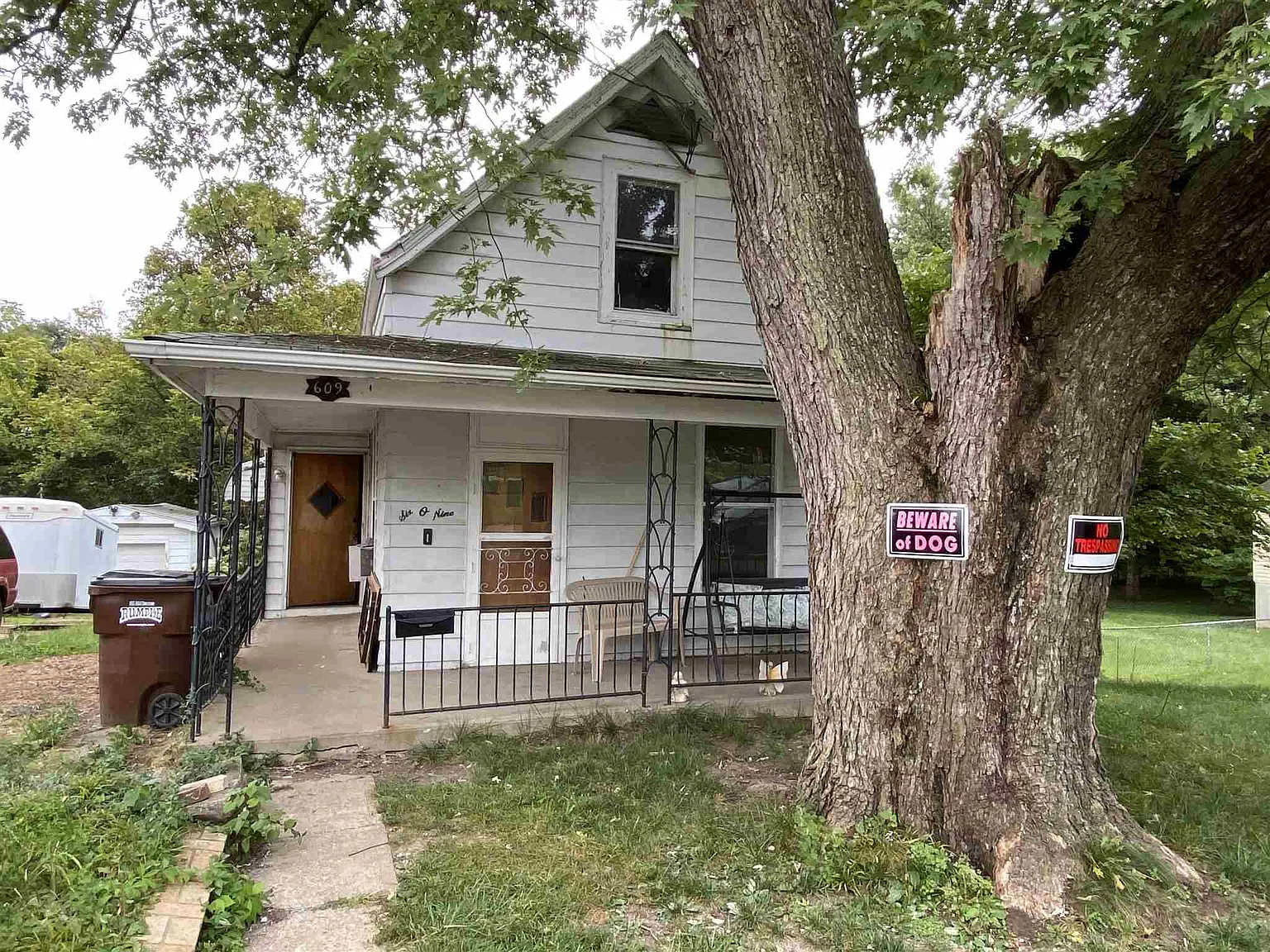 609 Bedinger St photo 1