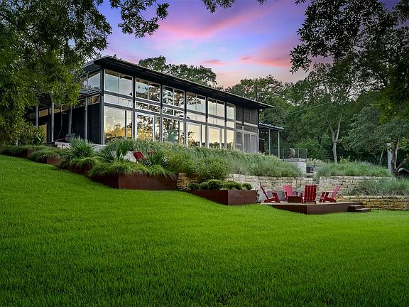 2nd image of 2212 River Hills Rd