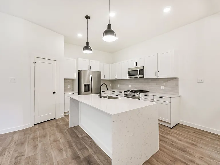 1868 Dry Cherry Ln — Photo 49