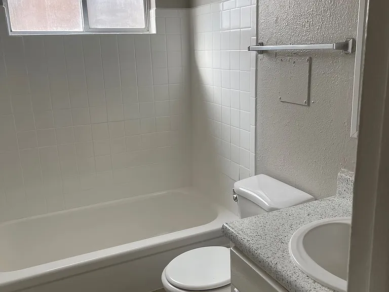 Garden Center Apt. 66 — Photo 30