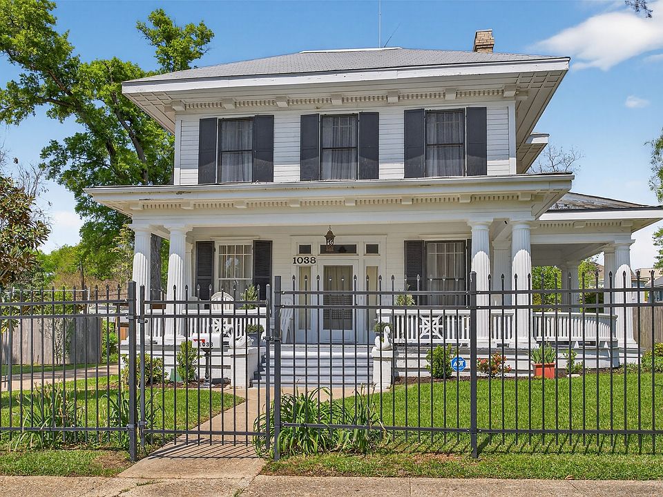 1st image of 1038 College St