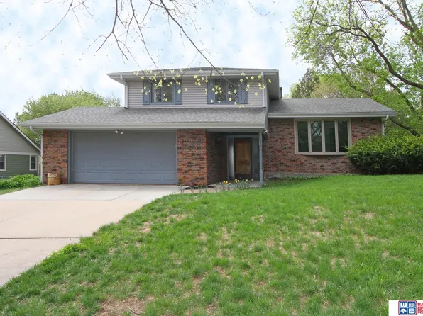 2501 Jacquelyn Dr, Lincoln, NE 68512