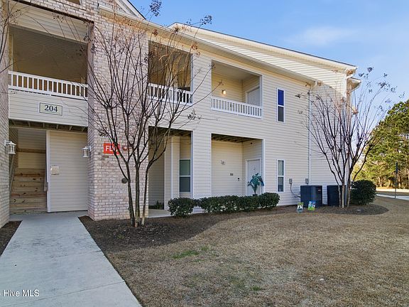 2nd image of 204 Fullford Lane Unit 204