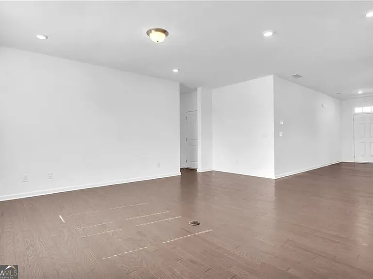 5930 Neisler Rd — Photo 21