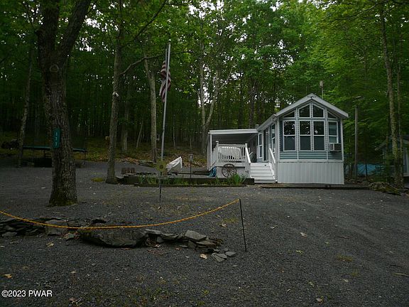 2nd image of LOT 913 Walnut St