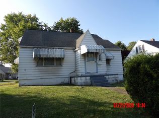 907 S Center St, Grove City, PA