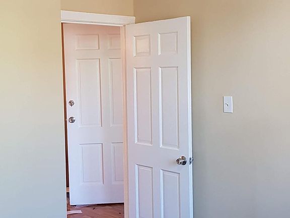 5th image of 1919 Nedro Ave Floor 2