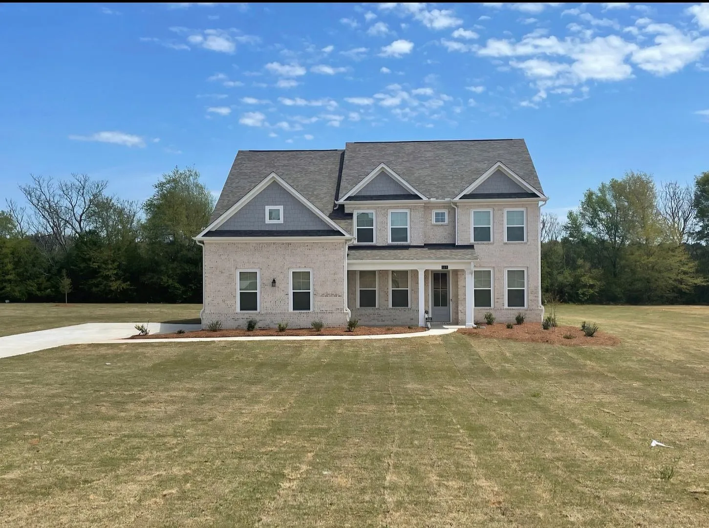 Spacious 5BR House in Locust Grove — Photo 2