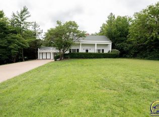 2729 SW Fairway Dr, Topeka, KS 66611