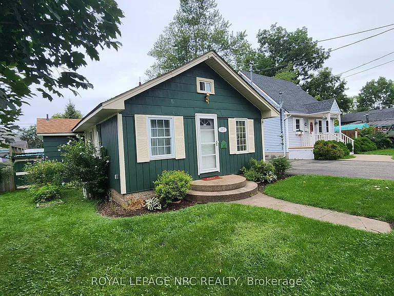 215 Devon Pl — Photo 3