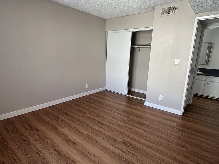 120 N Atlantic Blvd — Photo 18