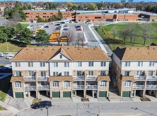 200 McLevin Ave #112, Toronto, ON M1B6C7
