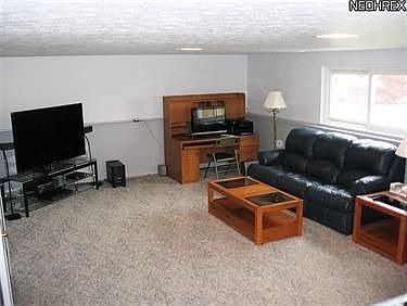 4th image of 25121 Randall Dr