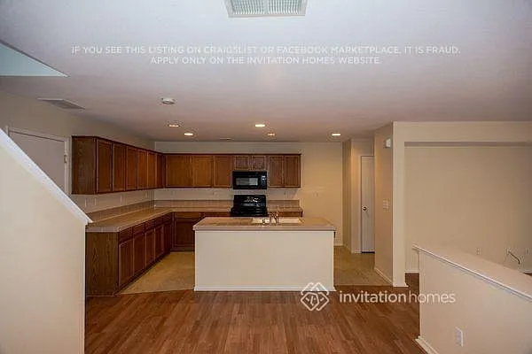 3043 Roadrunner Dr — Photo 6
