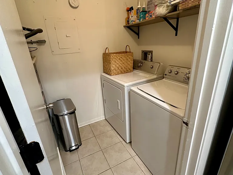 128 Warm Springs Cir — Photo 26