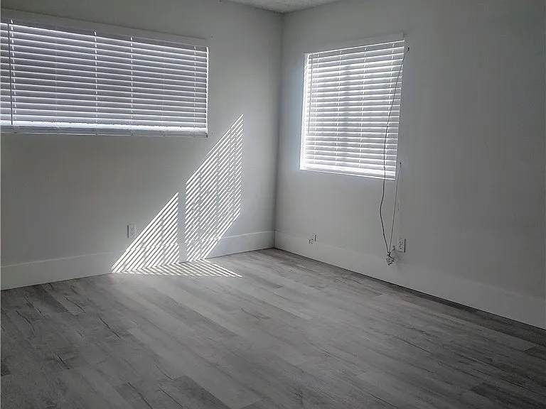 4614 Grand Dr #2 — Photo 16