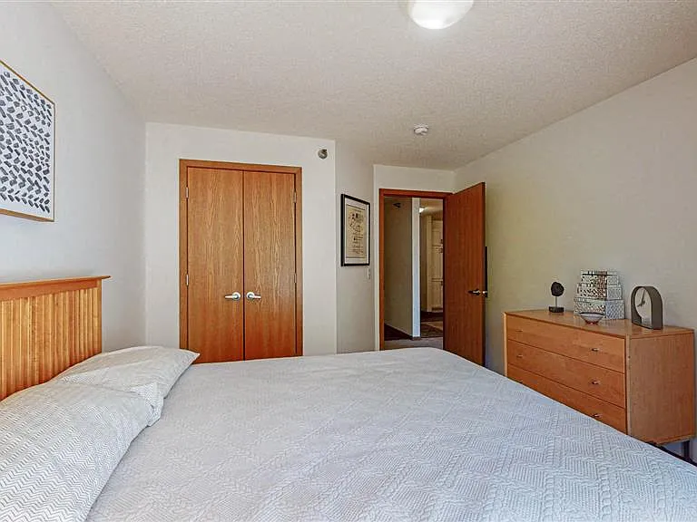 Creekside Apartments — Photo 30