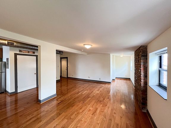 5th image of 1411 Main St #500