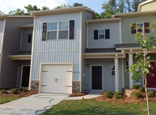 662 Oakside Pl, Acworth, GA 30102
