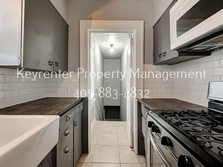 1123 NW 30th St — Photo 20