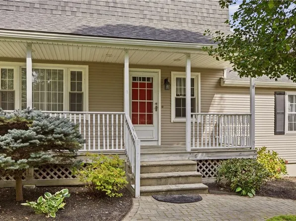 21 King Rd, Tiverton, RI 02878