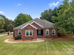 412 Shadydale Ct, Fort Mill, SC 29708