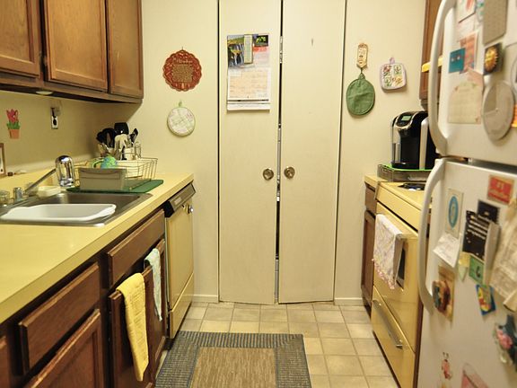 2nd image of 99 Richmond Blvd Unit 4A