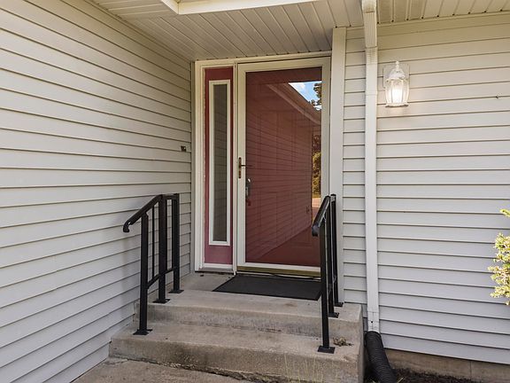 3rd image of 5939 Chestnut St