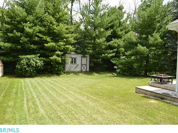 3rd image of 8658 Broadacre Dr