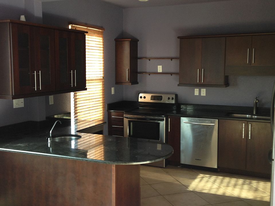 1st image of 9 26th St S APT 3