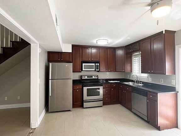5th image of 1889 Belle Vue Way #6