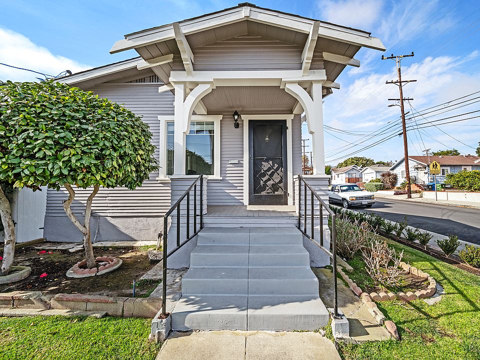 Darling one bedroom with front porch... grab a chair and watch the neighbors walking by!