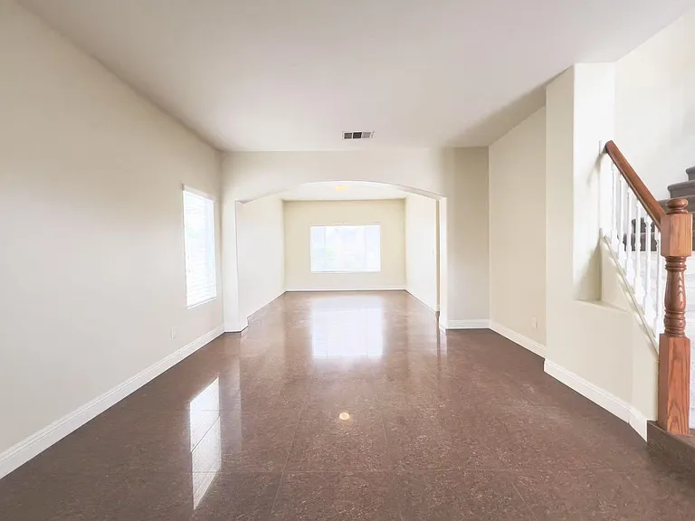 2019 Silverton Dr — Photo 13