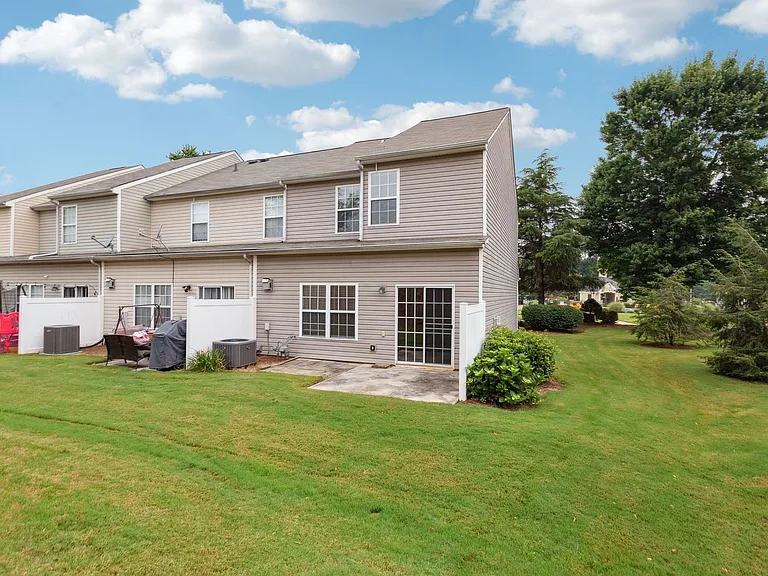 372 Azalea Cir — Photo 26