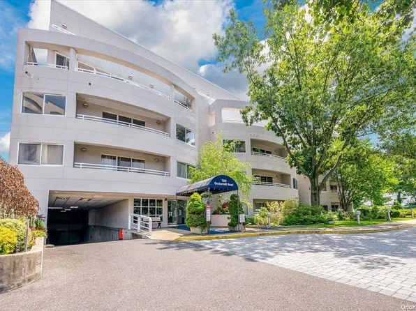 100 Cuttermill Road #5K, Great Neck, NY 11021