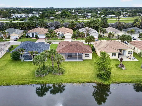 512 SW Lake Manatee Way, Port St Lucie, FL 34986
