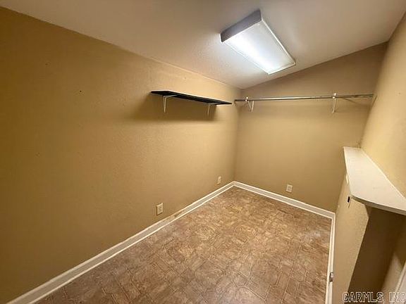 5th image of 501 NE 4th St