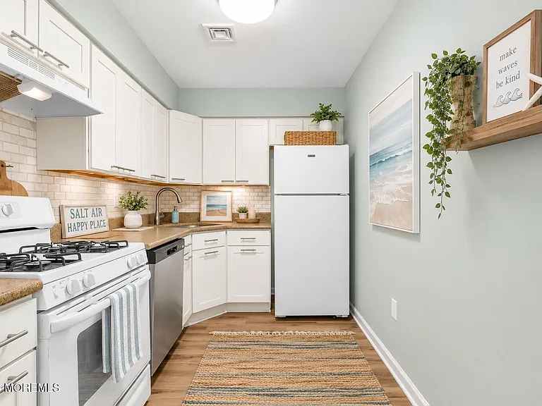 1 Central Ave #8 — Photo 18