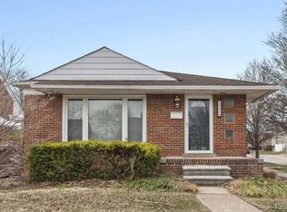 15629 Oceana Ave, Allen Park, MI 48101