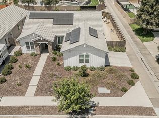 2193 E Kamm Avenue, Kingsburg, CA 93631