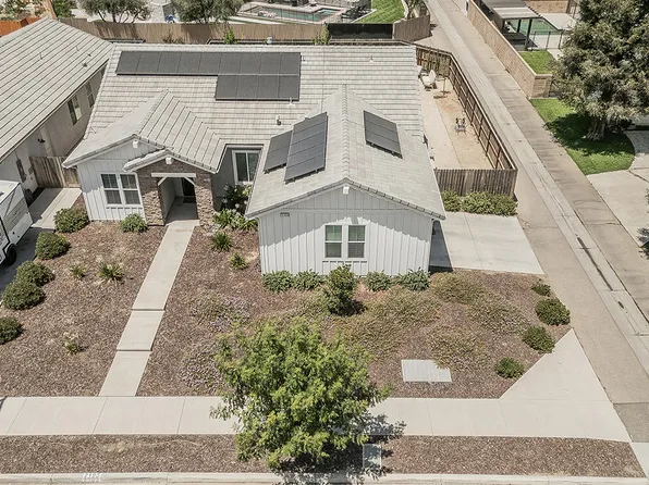 2193 E Kamm Avenue, Kingsburg, CA 93631